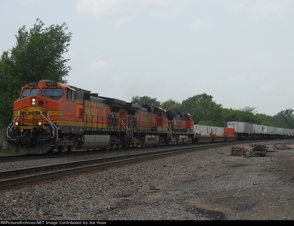 BNSF 4871 East